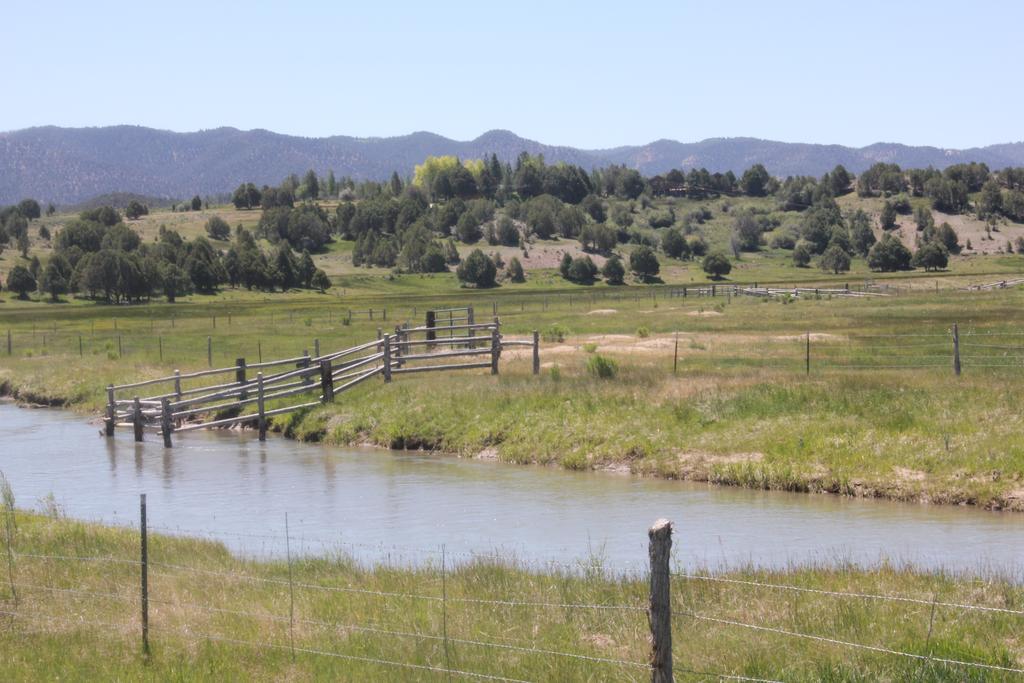 Sevier River Ranch & Cattle Company Хатч Экстерьер фото